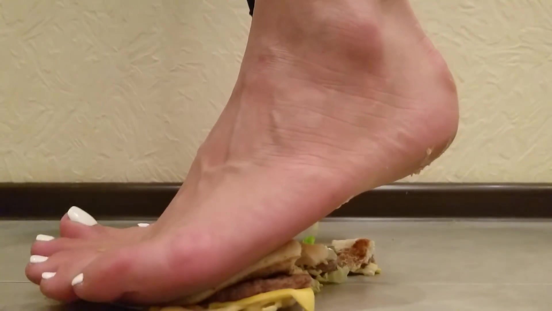 Barefoot Burger Crush