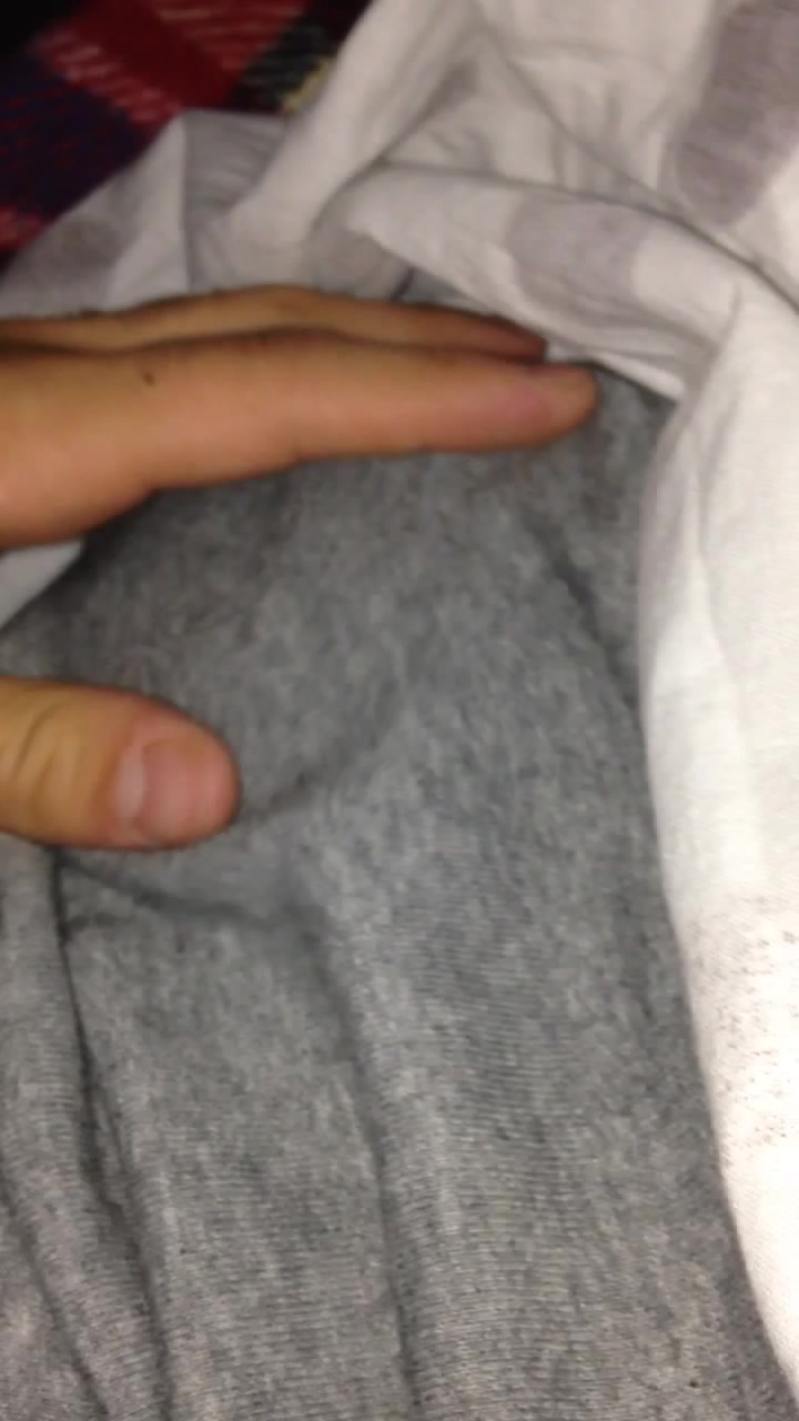 Bulge: Touching while he sleeps - ThisVid.com