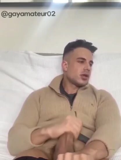 hot spanish guy cummin on cam 16 - video 2