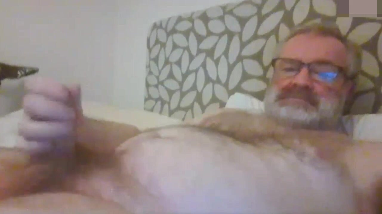 Daddy cums on cam - video 128