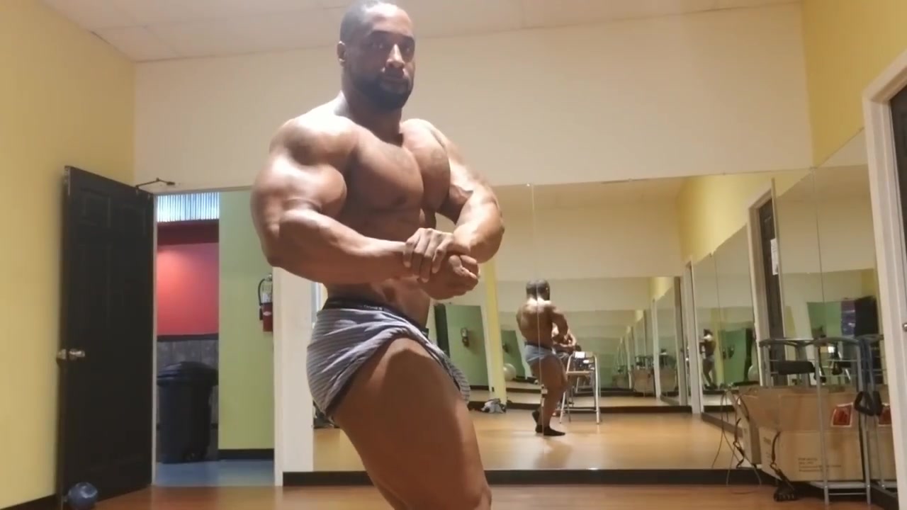 Athletic muscle 93 - video 11