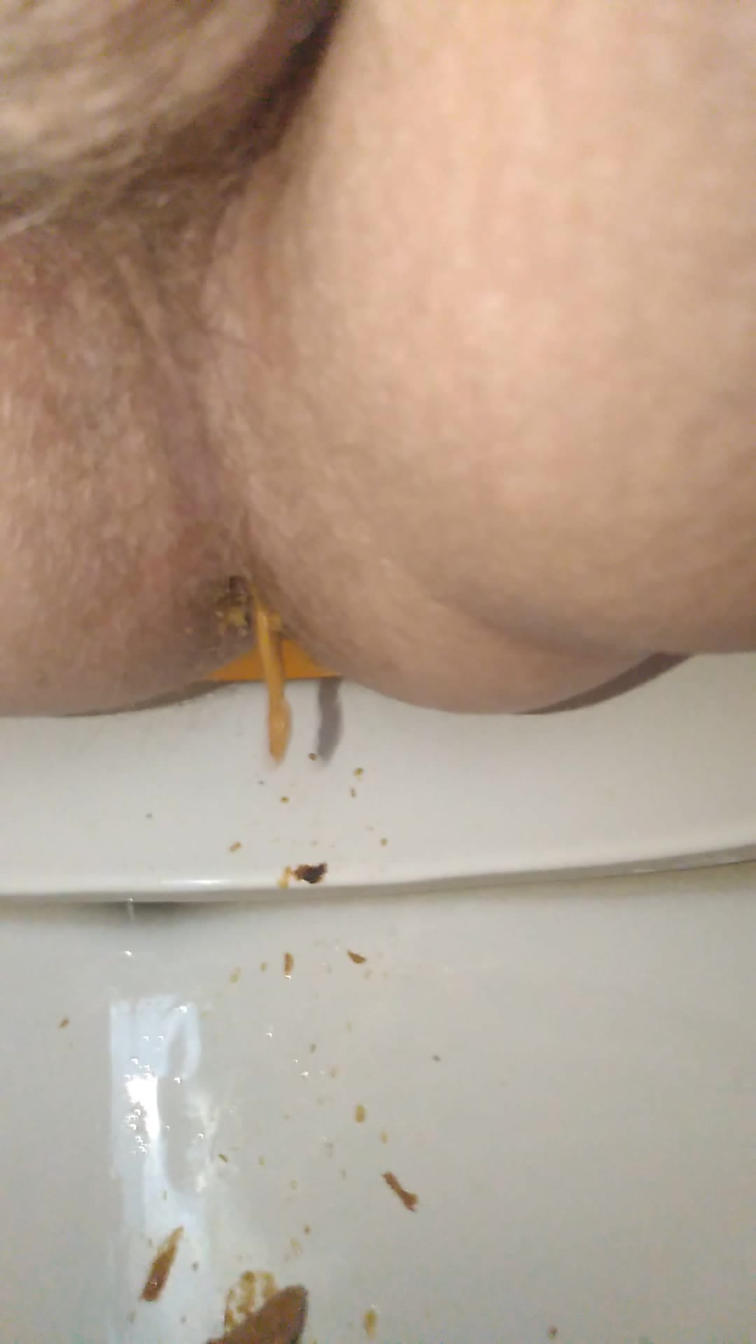 First bit of a bad shit on my friends toilet