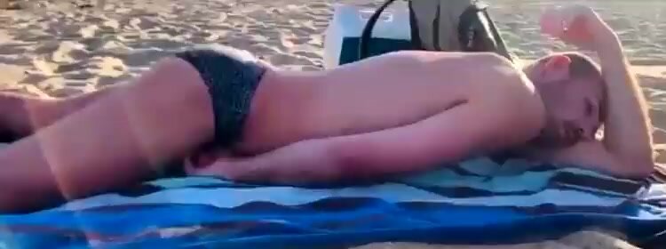 guy masturbating and cumming at a public beach