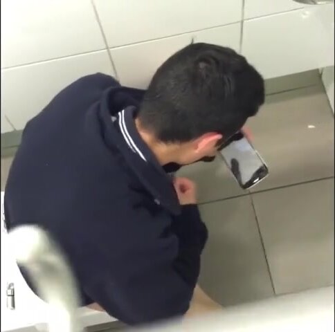 Bathroom - video 34