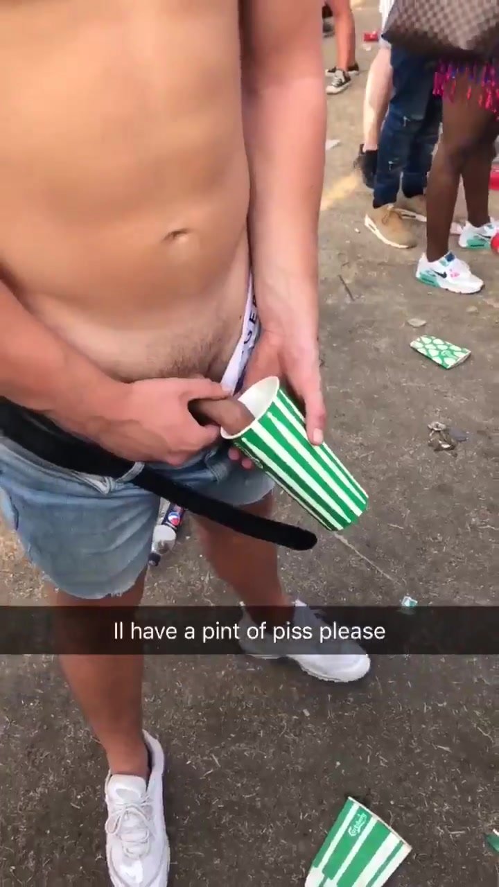Twink piss in public