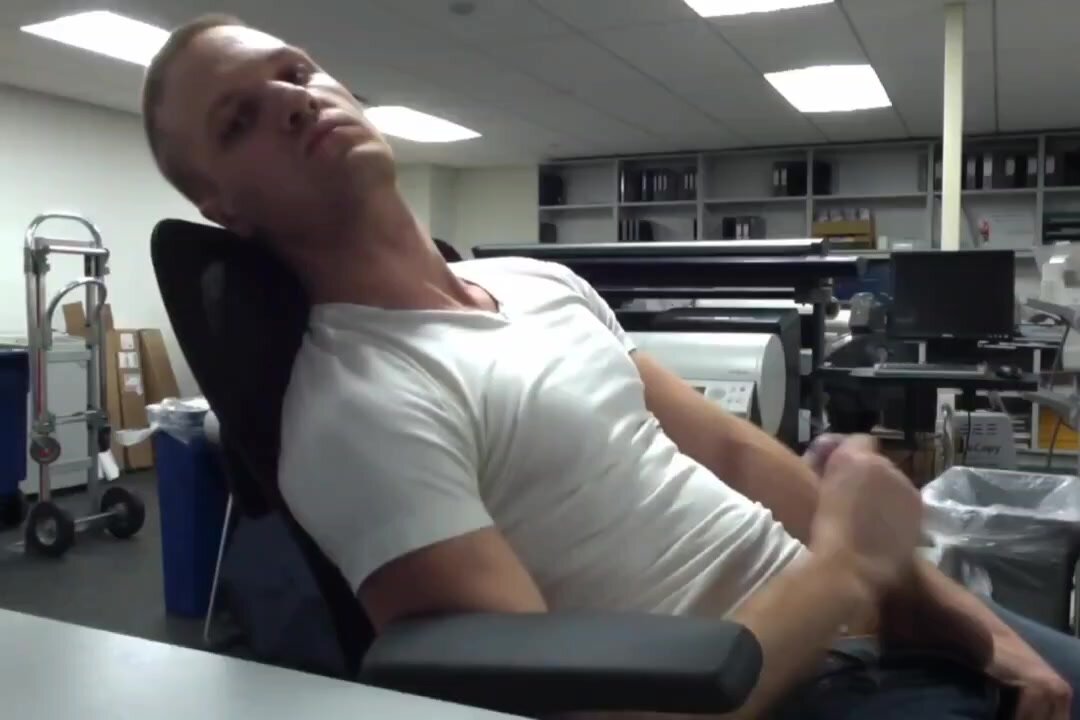 Blond guy JO in office