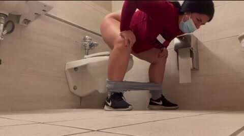 Big Booty Dani Really Had To Pee  (HISSING)