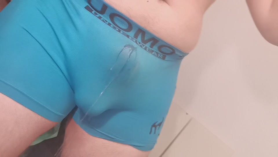 Chub Boy pissing in tight undies