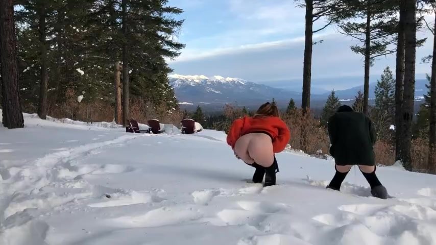 2 girls pee in the snow