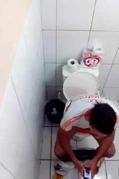 footballer pooping