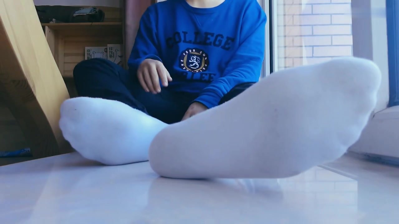 White socks - video 100