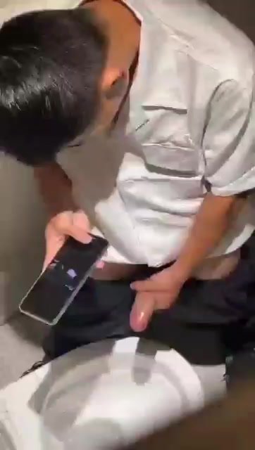 Bathroom jacker