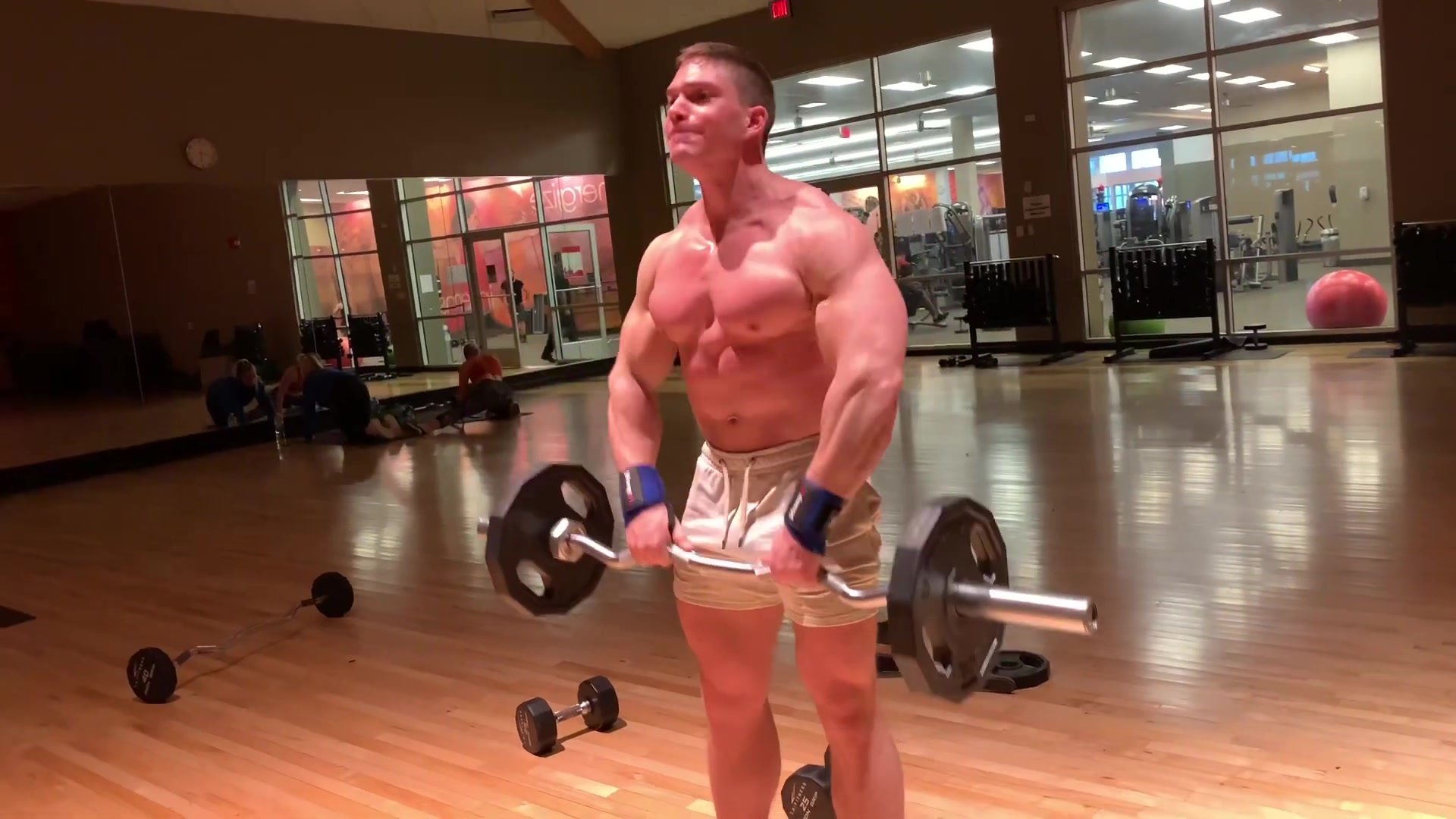 Bodybuilder Amazing Muscle