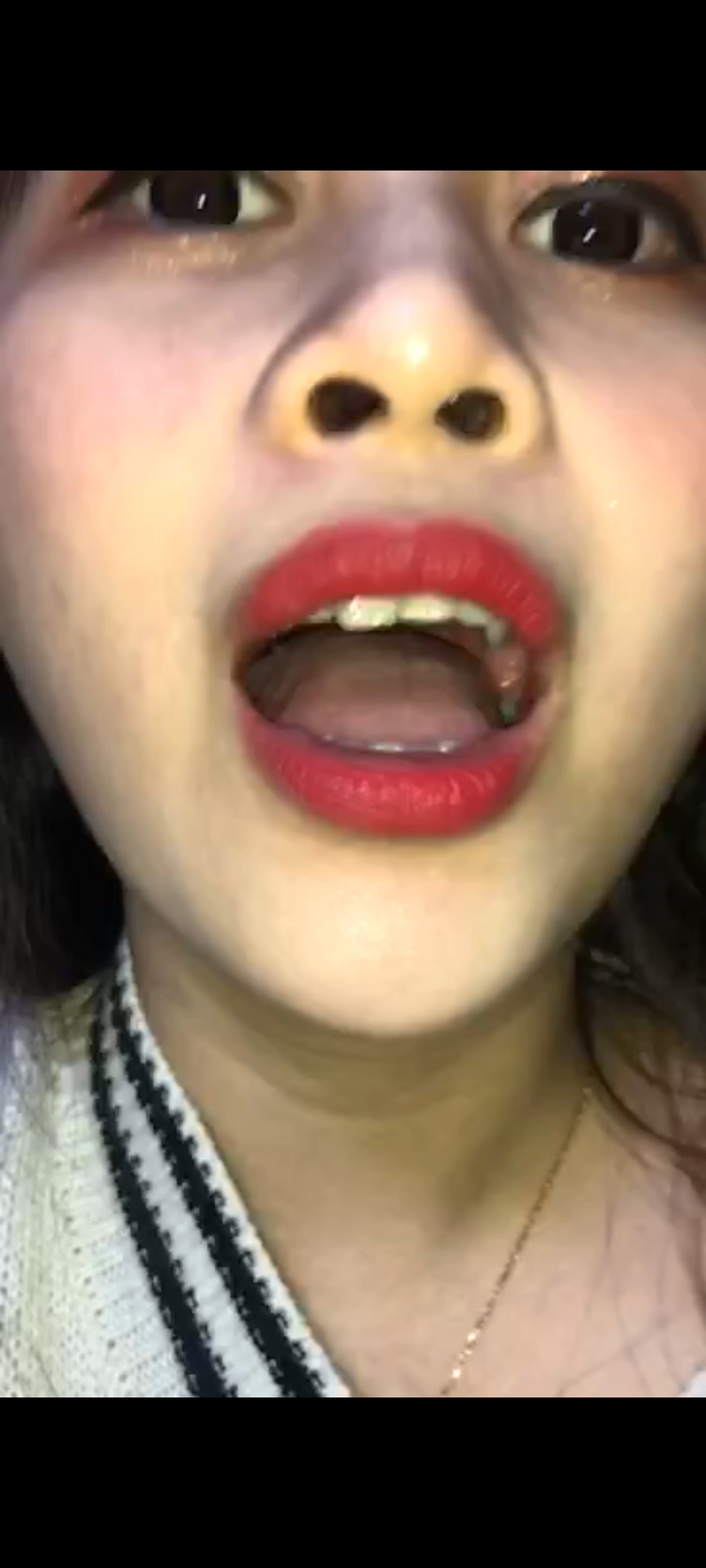 girl uvula - video 24