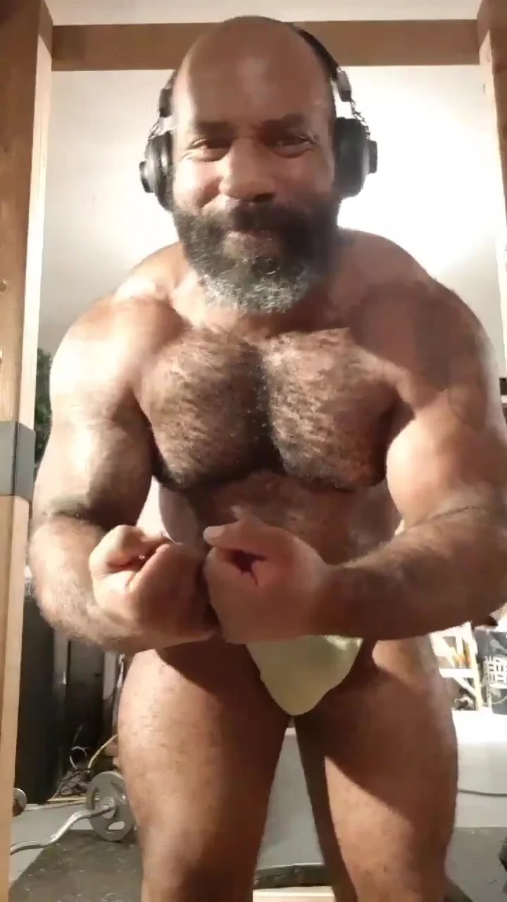 Sexy hairy daddy - video 23 - ThisVid.com 中文