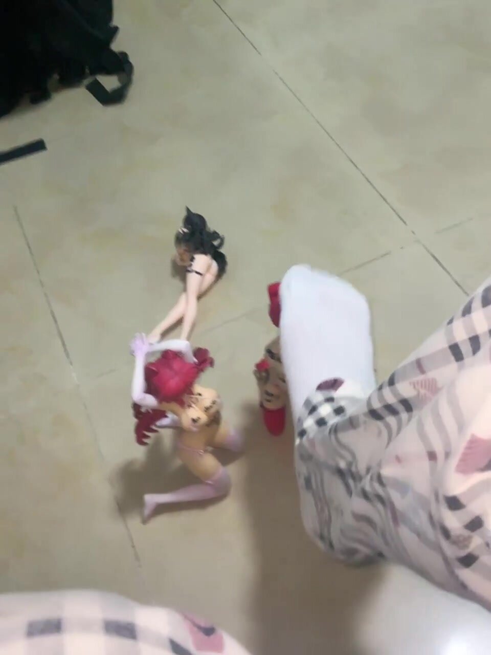 feet play anime bitch figure