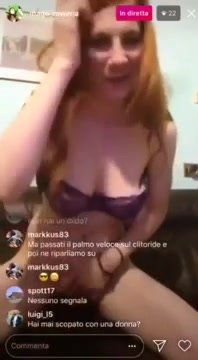Italian instagram #1 live: showing her pussy live