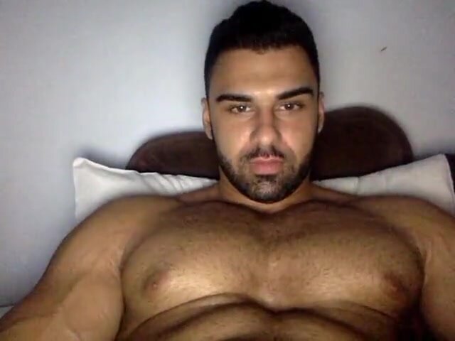 Hot muscular guy on web cam show