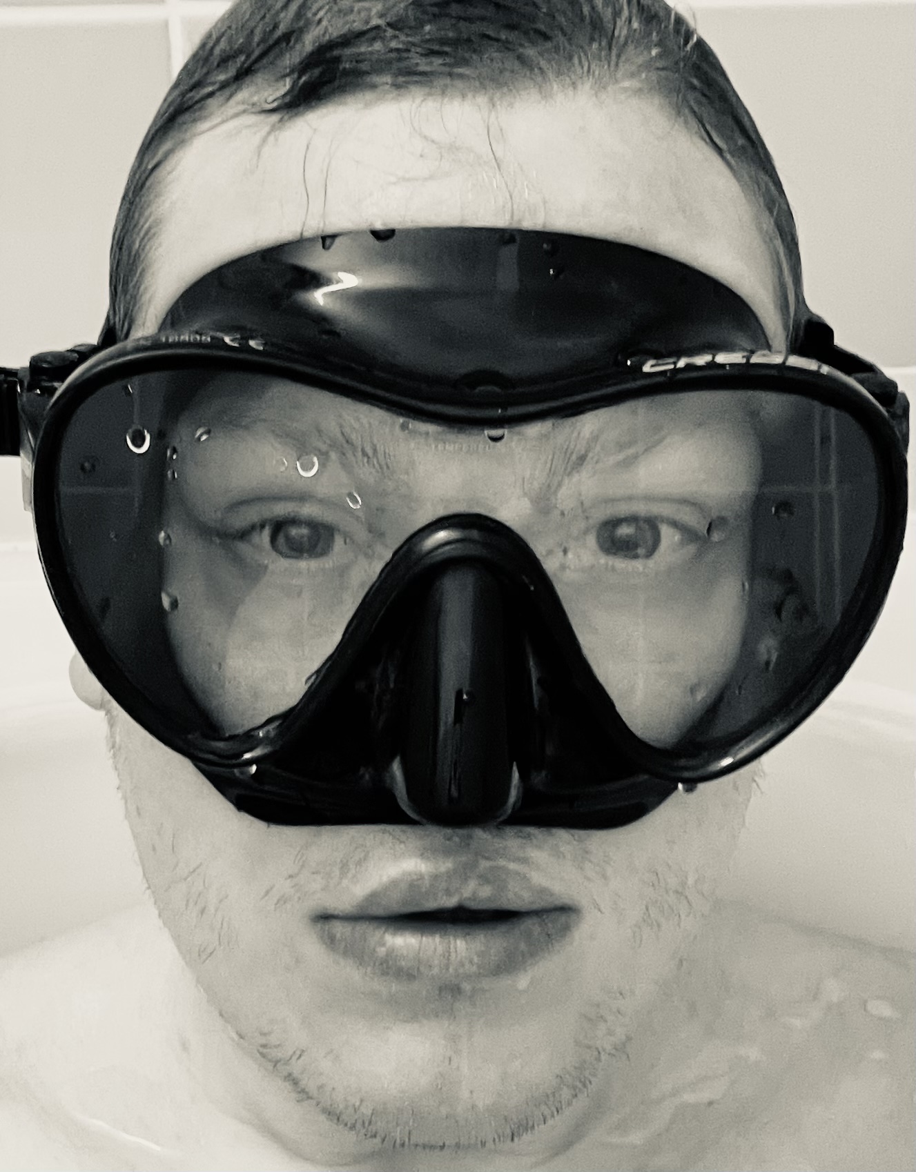 Underwater breathing tube