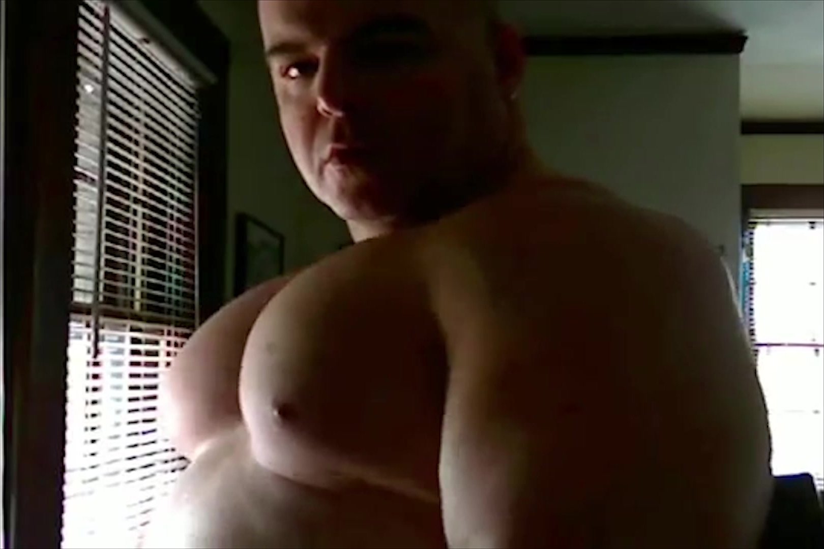 Pec Bounce - video 7