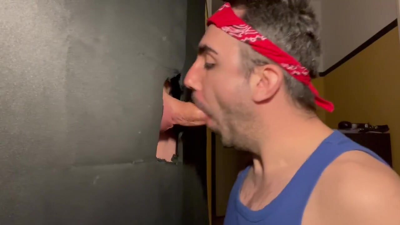 Glory hole suck and swallow 2