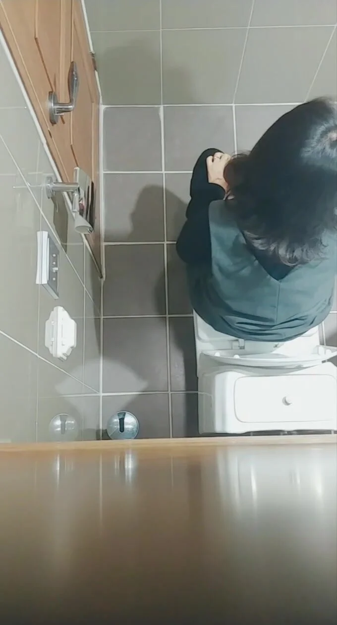 Voyeur - korean girls toilet (1)」  ThisVid