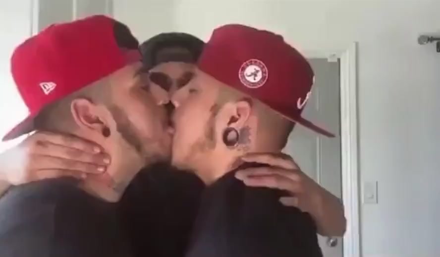 three bears kiss