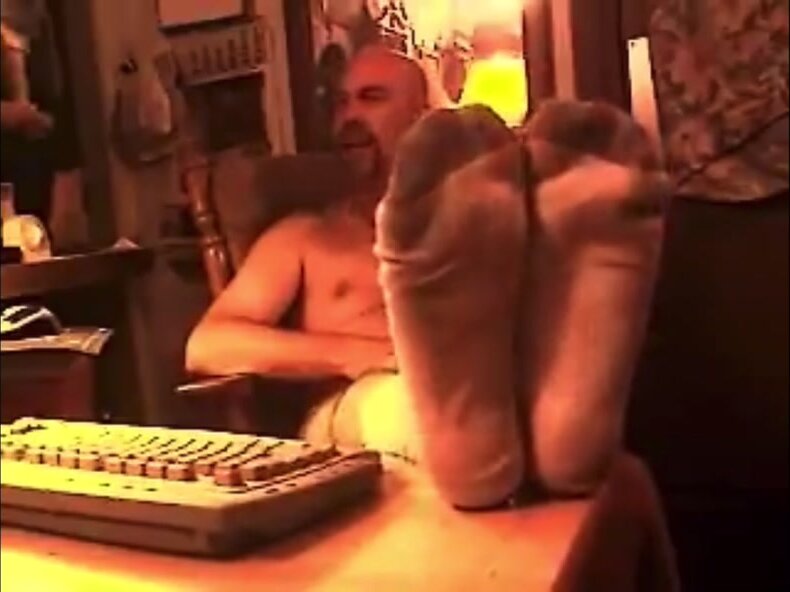 Hot daddy shows his feet 2