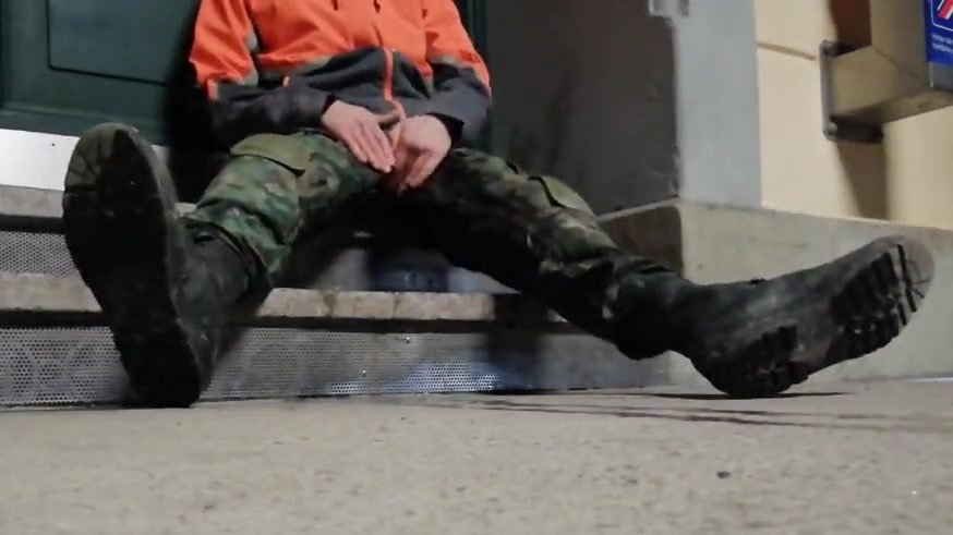Soldier piss his camo uniform pants in public