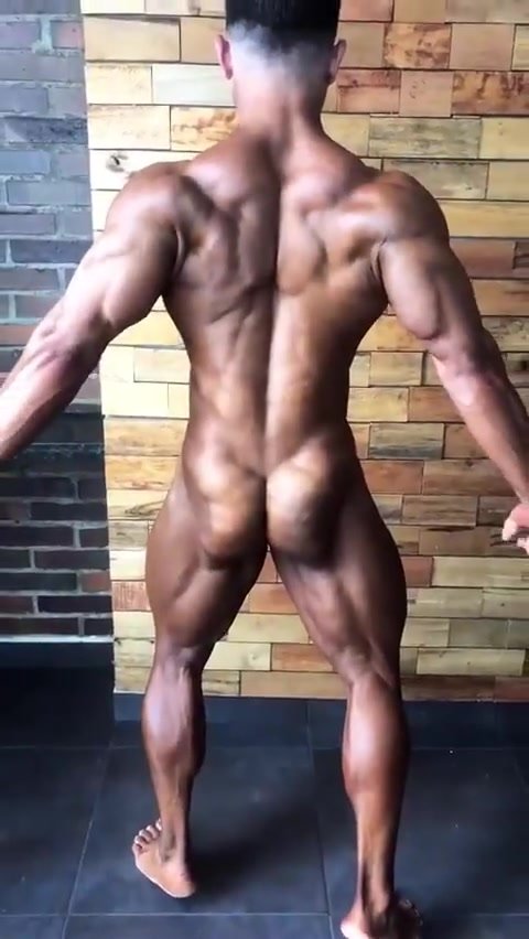 muscle butt posing