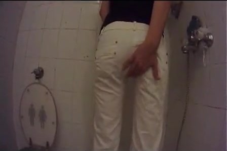 Girl poops her white pants - video 2