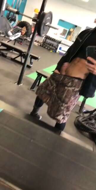 PULLING MY BONER OUT AT THE GYM