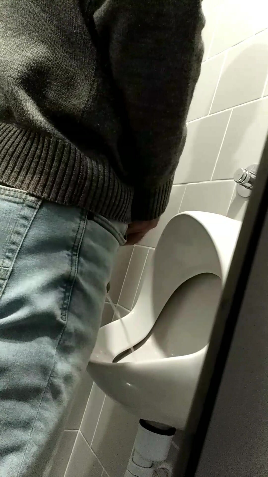 Spy young man piss toilet - video 3