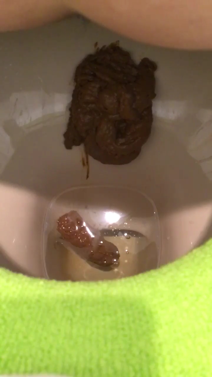 Japanese poop 2 - video 4