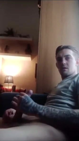Tattooed Guy Jerks Off and Self-Sucks