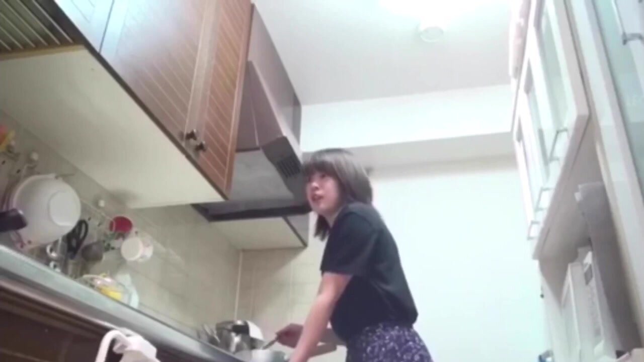 Japanese kitchen fart