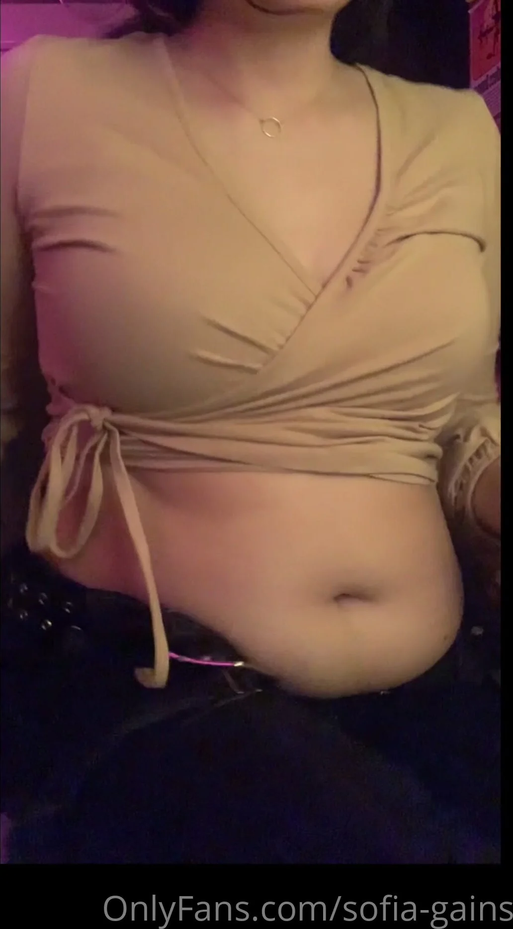 Fat belly skinny girl 7 - ThisVid.com