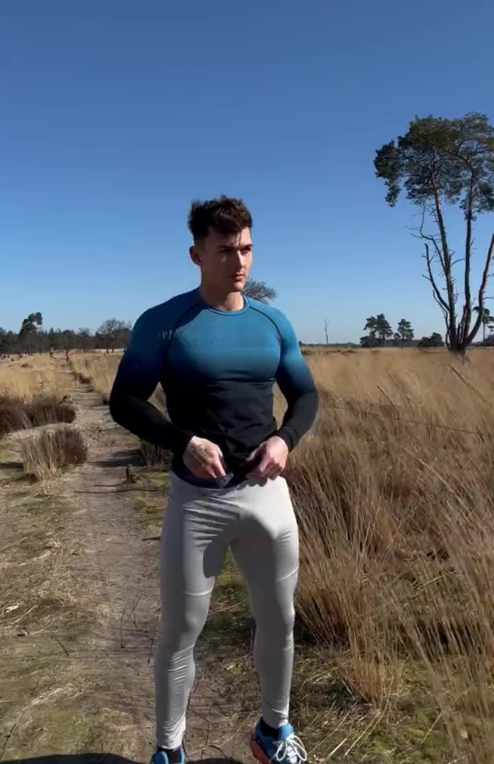 Dick outline in leggings outdoor
