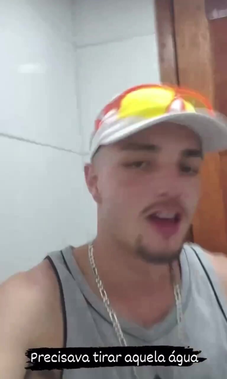 NON-NUDITY - Brazilian porn actor pissing