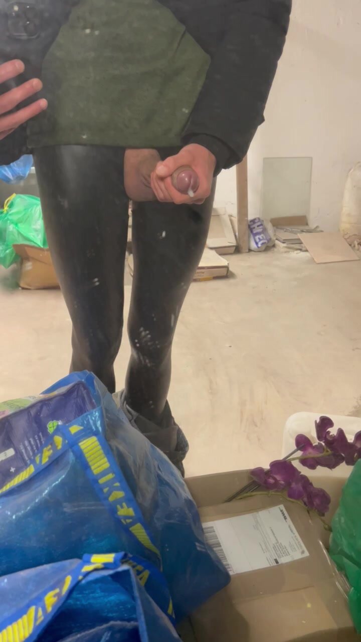 Leather leggins Cum