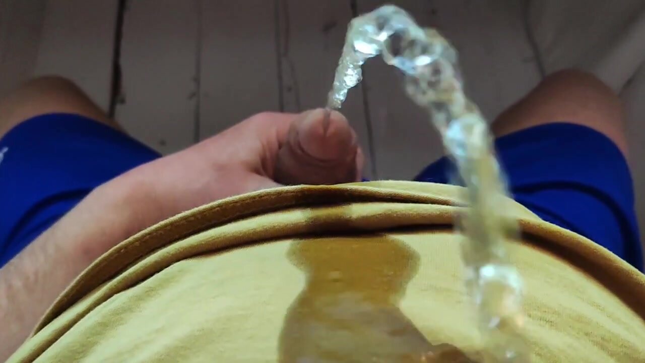 Pissing myself - video 28
