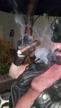 Smoking leatherman