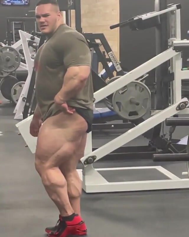 Muscle stud Nick Walker