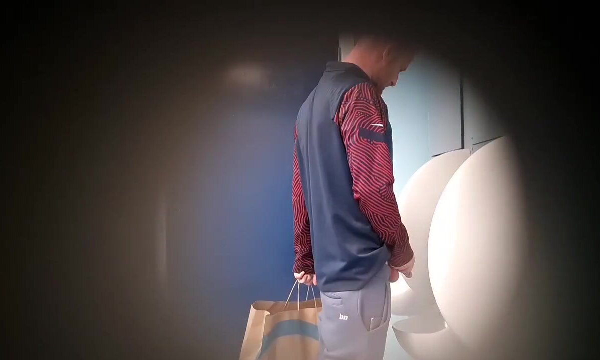 Monster urinal chav