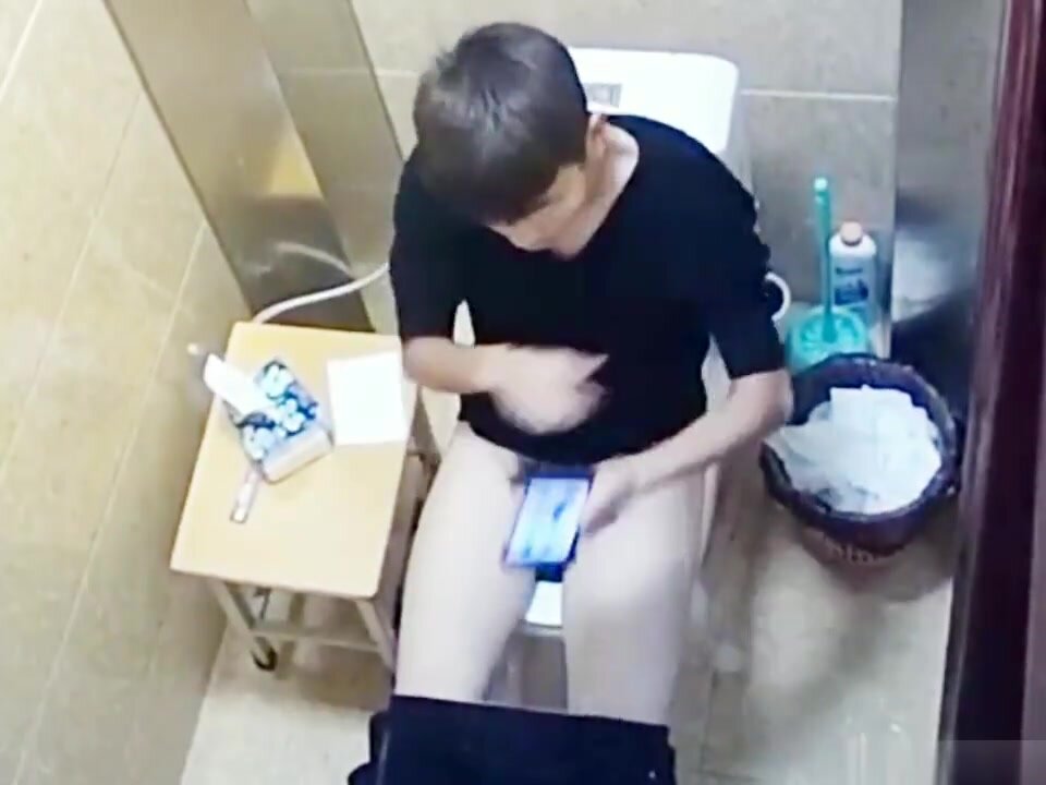 chinese boy in toilet - video 3