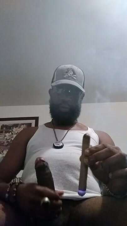 Black Daddy Cigar Bate