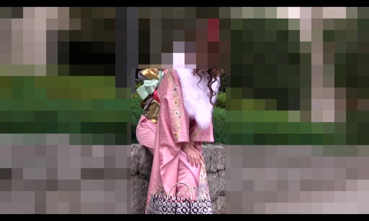 Woman poops in Japanese kimono