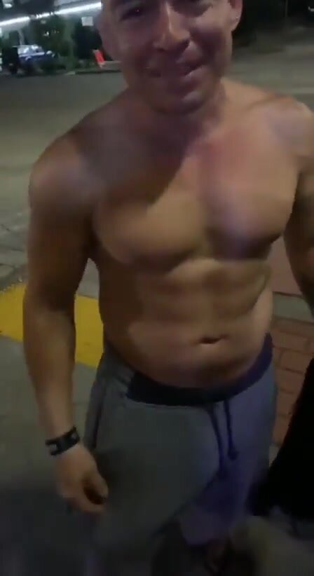 Freeballing latin dad convinced to flash cock on street
