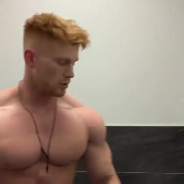 Ginger Bodybuilder posing