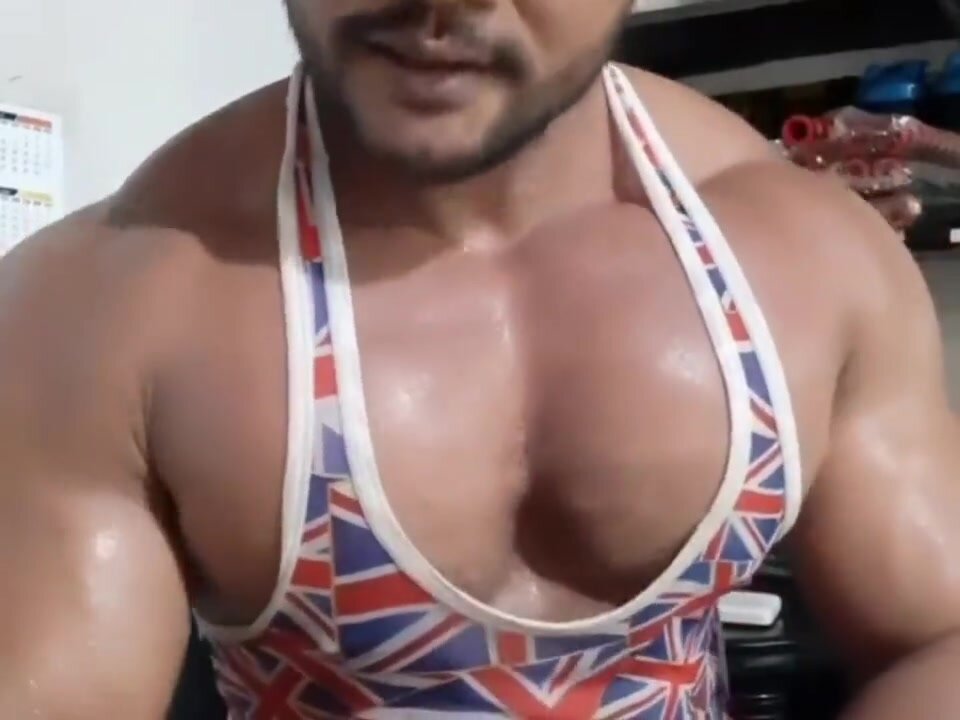 Pecs! - video 2